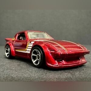 2011 Hot Wheels 31/50 Mazda RX-7 Main Line Edition Red W/ Silver Die-Cast 1:64.